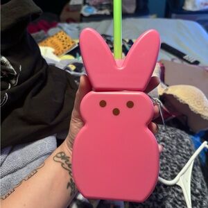 Peep cup